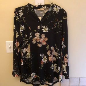 Women’s black and flower tunic